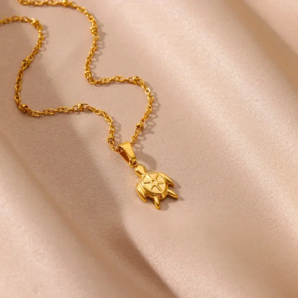 Collier pendentif tortue de mer en acier inoxydable – Image 3