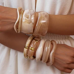 Bracelet en résine tons beige